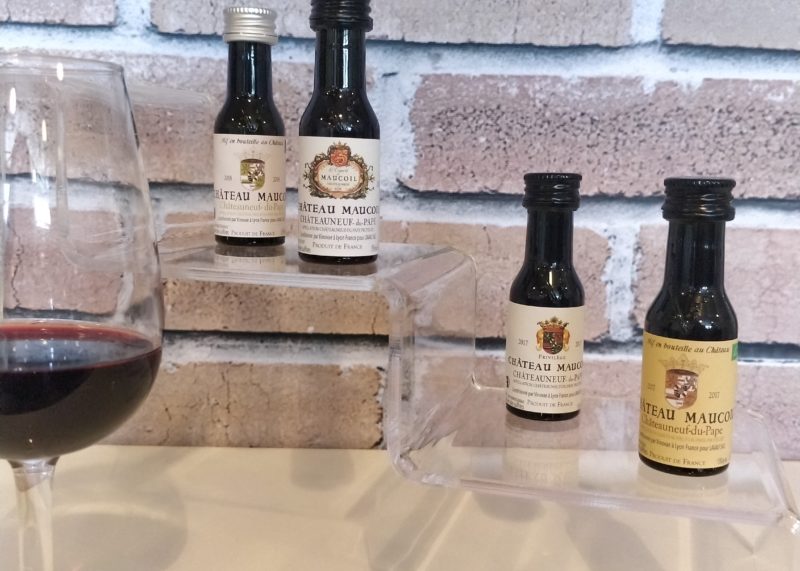 Présentoir échantillons de vin