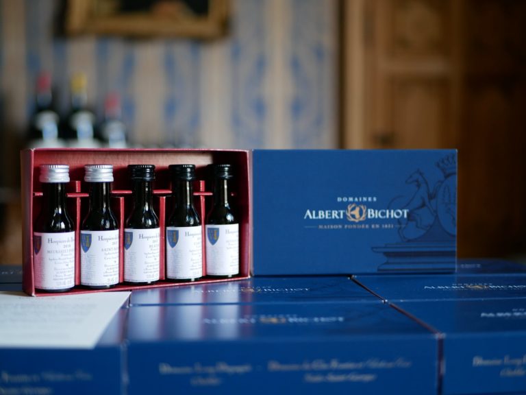 http://Muestras%20de%20vino%20con%20etiqueta