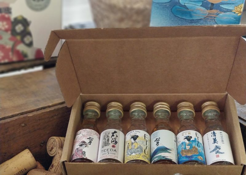 Caja kraft de muestras de licores