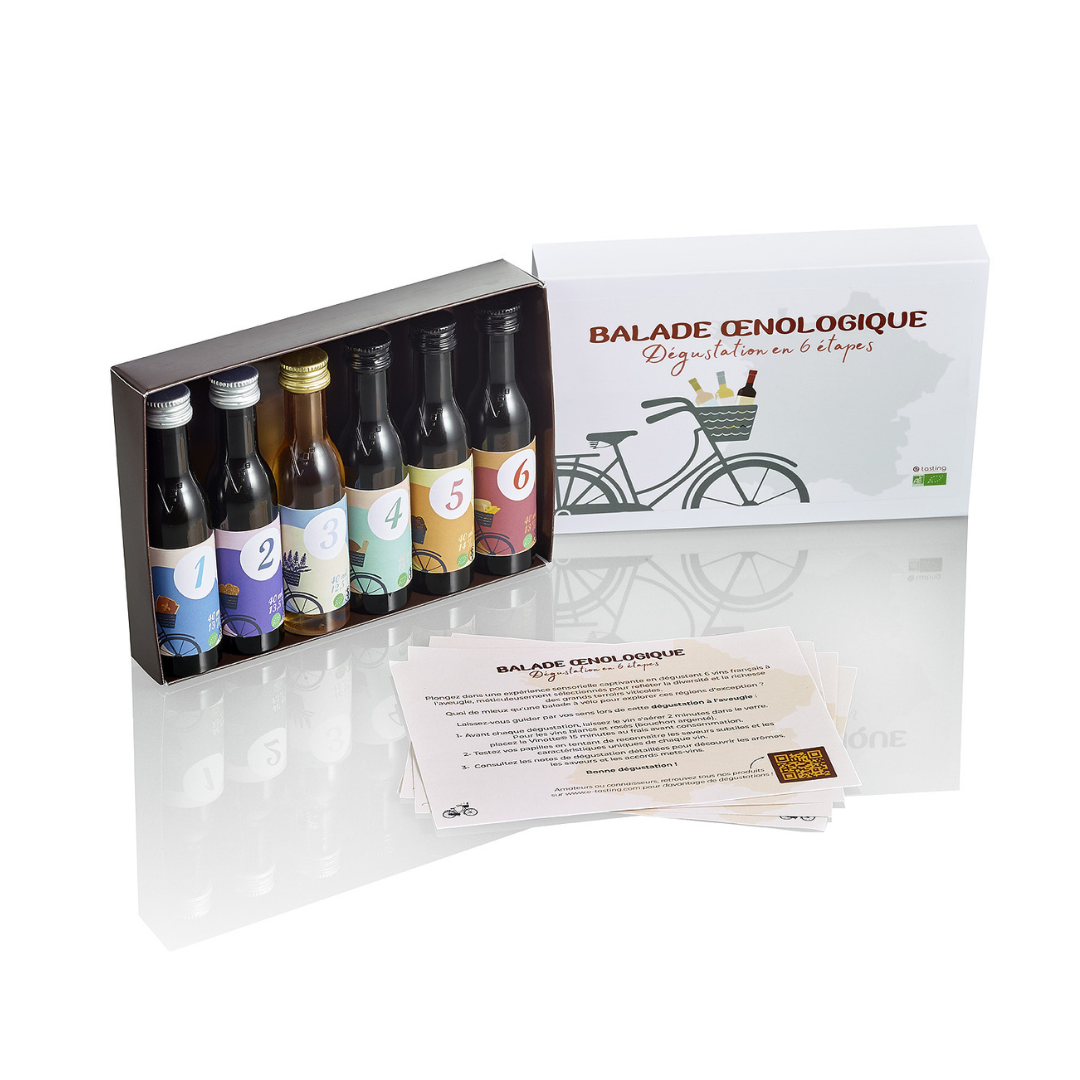 Caja blanca con pegatina