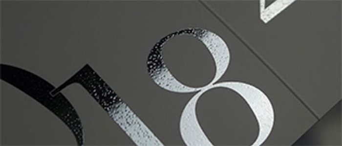 Varnishing of wine labels